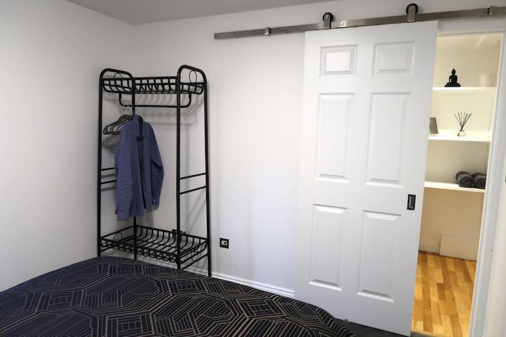 ***Spotless, Bright 1 Double Bed Apartment*** バース エクステリア 写真