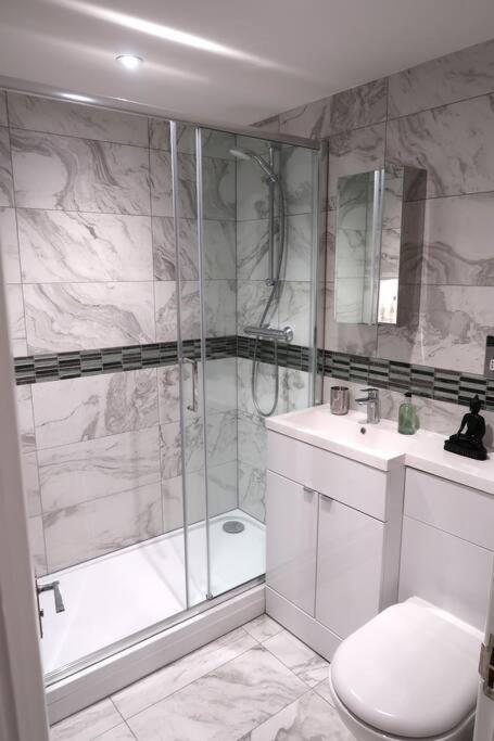 ***Spotless, Bright 1 Double Bed Apartment*** バース エクステリア 写真